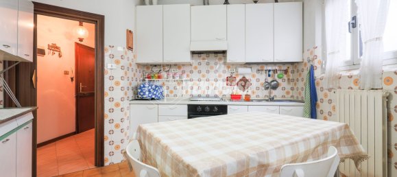 Apartamento de 3 dormitorios en Sasso Marconi, Italy No. 16775 3