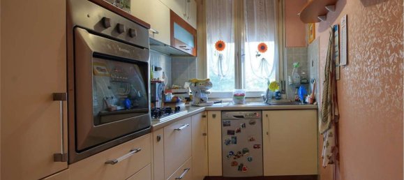 3-salle Appartement à Montemarciano, Italy No. 261328 3