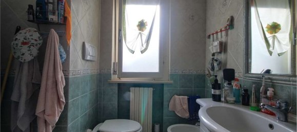 3-salle Appartement à Montemarciano, Italy No. 261328 5