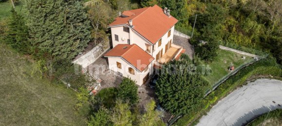 4 غرف نوم فيلا في Fabriano, Italy رقم 79763 27