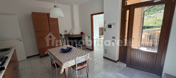 4 غرف نوم فيلا في Fabriano, Italy رقم 79763 16