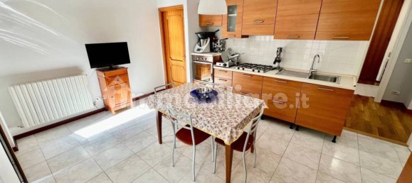 4 غرف نوم فيلا في Fabriano, Italy رقم 79763 13