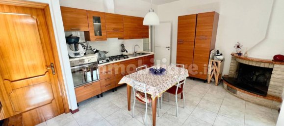 4 غرف نوم فيلا في Fabriano, Italy رقم 79763 14