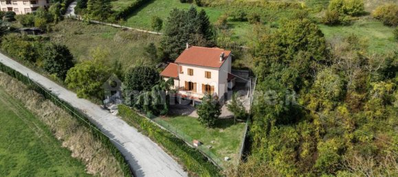 4 غرف نوم فيلا في Fabriano, Italy رقم 79763 24