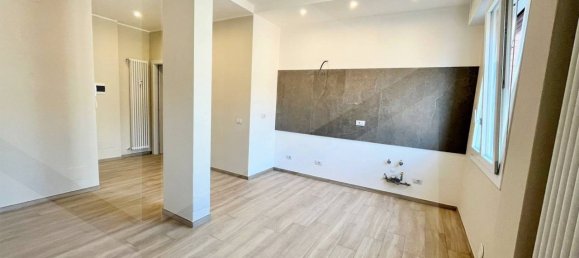 3 rooms Apartment in Sassuolo, Italy No. 23532 6