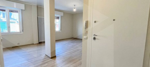 3 rooms Apartment in Sassuolo, Italy No. 23532 4