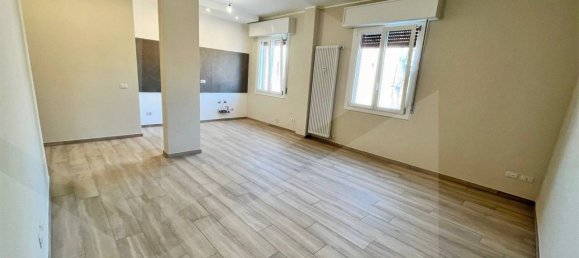 3 rooms Apartment in Sassuolo, Italy No. 23532 10