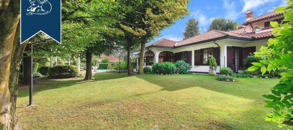 5 Schlafzimmer Villa in Milan, Italy, Nr. 329310 11