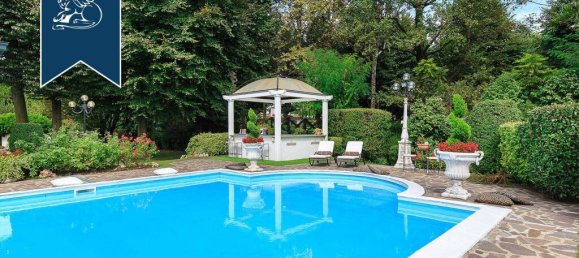 5 Schlafzimmer Villa in Milan, Italy, Nr. 329310 22