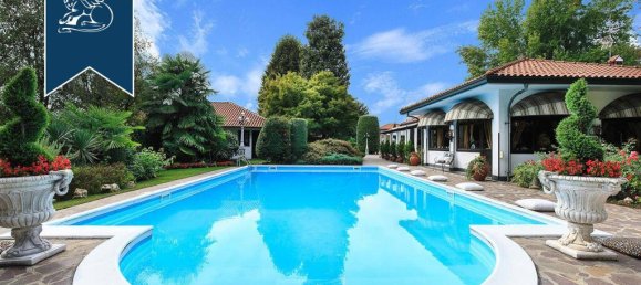 5 Schlafzimmer Villa in Milan, Italy, Nr. 329310 2