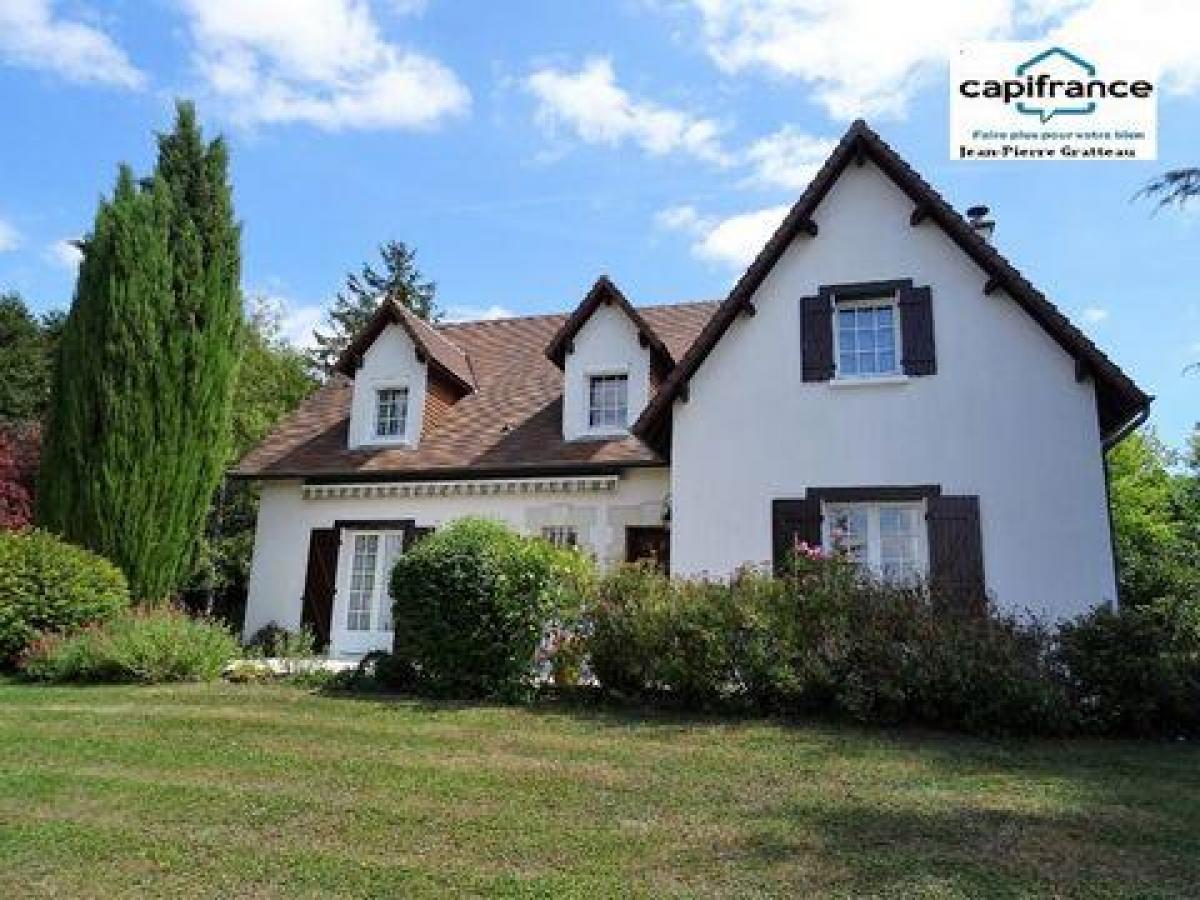 4 bedrooms House in Chatellerault, France No. 32602
