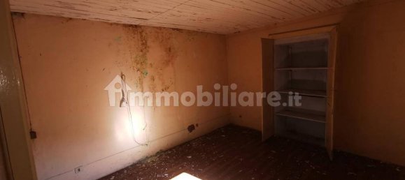 2 Schlafzimmer Haus in Omegna, Italy, Nr. 322435 8