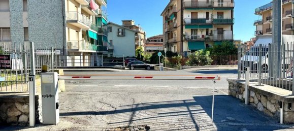 1-salle Garage à Borghetto Santo Spirito, Italy No. 156178 7