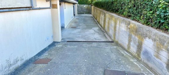 1-salle Garage à Borghetto Santo Spirito, Italy No. 156178 6