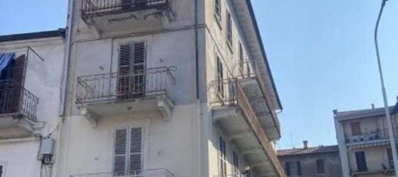 3 bedrooms Apartment in Romagnano Sesia, Italy No. 359389 2