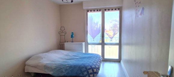 Apartamento de 2 dormitorios en La Rochelle, France No. 102991 3