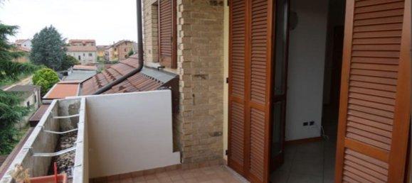 Dúplex de 4 habitaciónes en Limbiate, Italy No. 178302 8