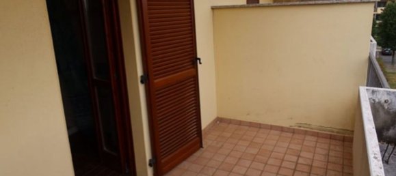 Dúplex de 4 habitaciónes en Limbiate, Italy No. 178302 9