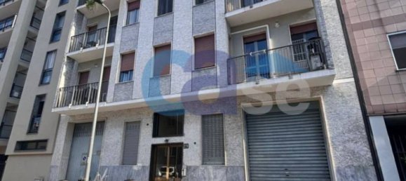 2 bedrooms Apartment in Milan, Italy No. 361568 2