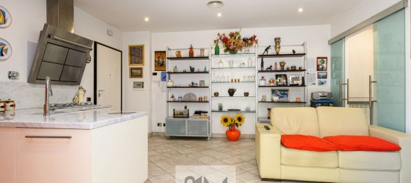 3 chambres Appartement à Rome, Italy No. 335047 3