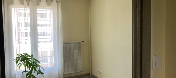 Apartamento de 2 dormitorios en Toulon, France No. 333961 8
