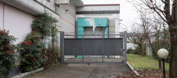 6 rooms Villa in Mesero, Italy No. 161721 39