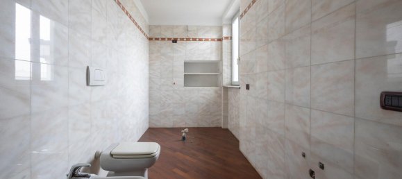 6 rooms Villa in Mesero, Italy No. 161721 24