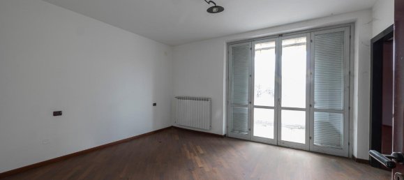 6 rooms Villa in Mesero, Italy No. 161721 17