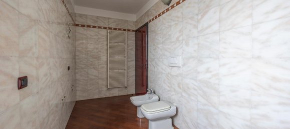 6 rooms Villa in Mesero, Italy No. 161721 23