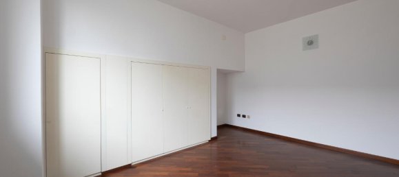 6 rooms Villa in Mesero, Italy No. 161721 21