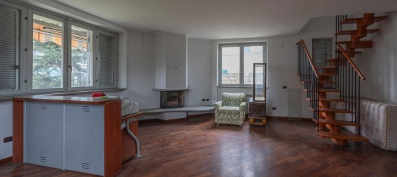 6 rooms Villa in Mesero, Italy No. 161721 5