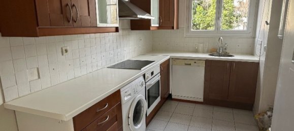 2 bedrooms Apartment in Buc, France No. 122031 5