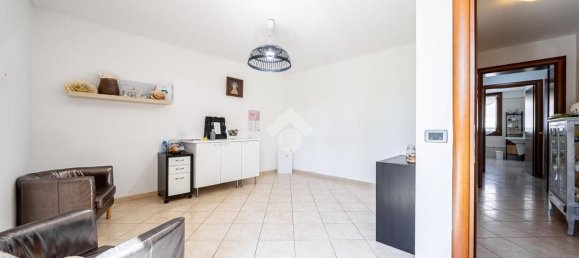 6 rooms Villa in Fabbrico, Italy No. 70566 18