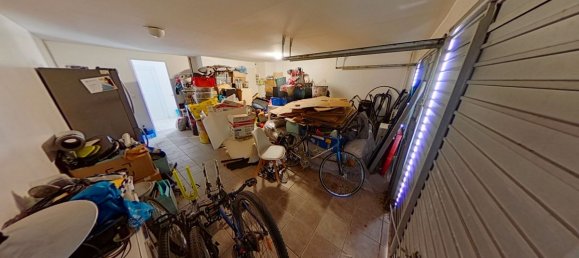 5 bedrooms House in Merignac, France No. 335796 14