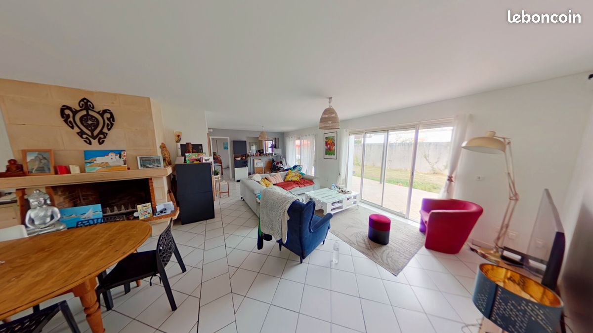 5 bedrooms House in Merignac, France No. 335796