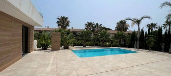 4 bedrooms Villa in Calpe, Spain No. 10303 3