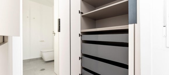 1 bedroom Apartment in Granada, Spain No. 144650 10