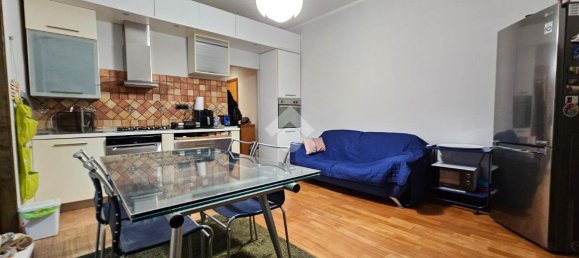 3 rooms Apartment in Naples, Italy No. 15519 3