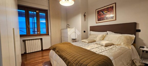 3 rooms Apartment in Naples, Italy No. 15519 8
