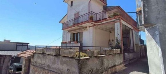 6 rooms Apartment in Maida, Italy No. 186061 4