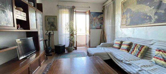4 rooms Apartment in Asti, Italy No. 7076 5
