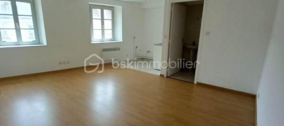 Gebäude in La Ferte-Vidame, France 400m², Nr. 331055 9