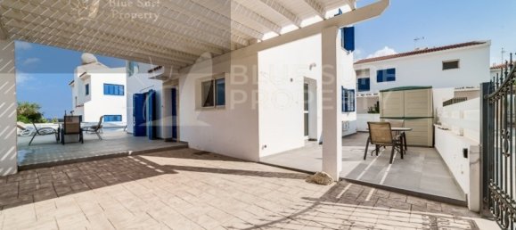 Вилла с 4 спальнями в Паралимни, Аммохостос, Кипр № 9214 30