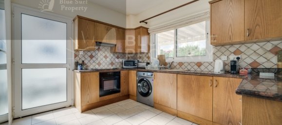 Вилла с 4 спальнями в Паралимни, Аммохостос, Кипр № 9214 5