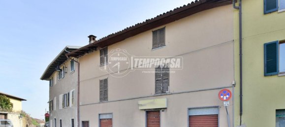 Casa de 6 divisões em Erba, Italy N.º 12834 2