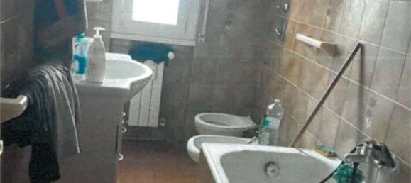 3 rooms Apartment in Pioltello, Italy No. 96359 7