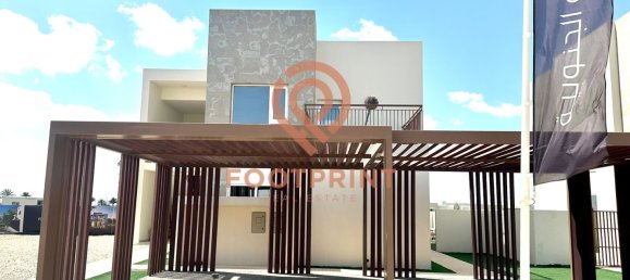 2 bedrooms Townhouse in Dubai, UAE No. 23868 8