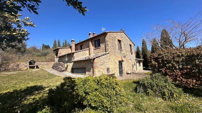 3 bedrooms Villa in Montepulciano, Italy No. 229777