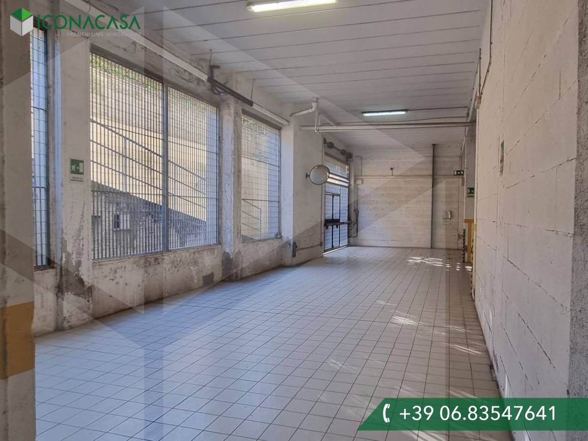 1 room Garage in Ciampino, Italy No. 20485