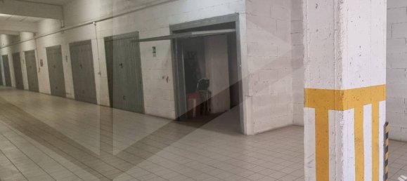 1 room Garage in Ciampino, Italy No. 20485 3